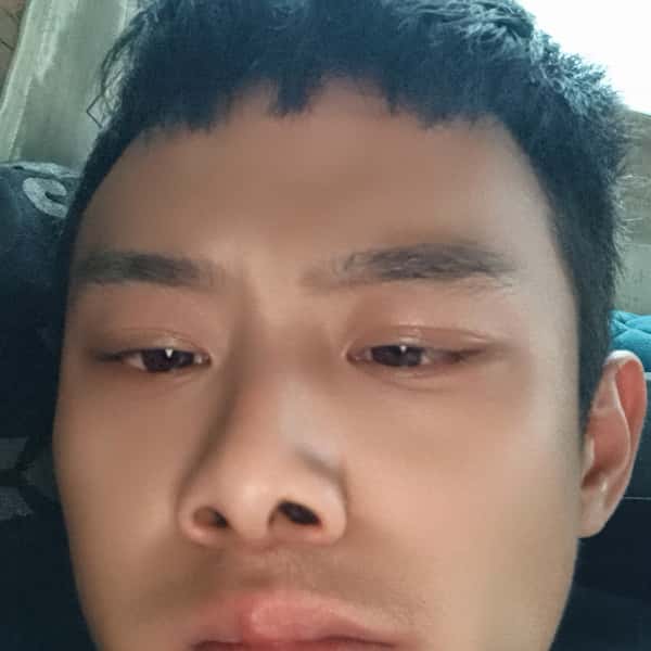 湖北23岁单身帅哥真诚找对象-黄石征婚相亲网